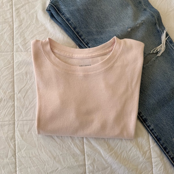 Hollister Tops - Hollister Light Pink Crewneck Sweatshirt Size XL